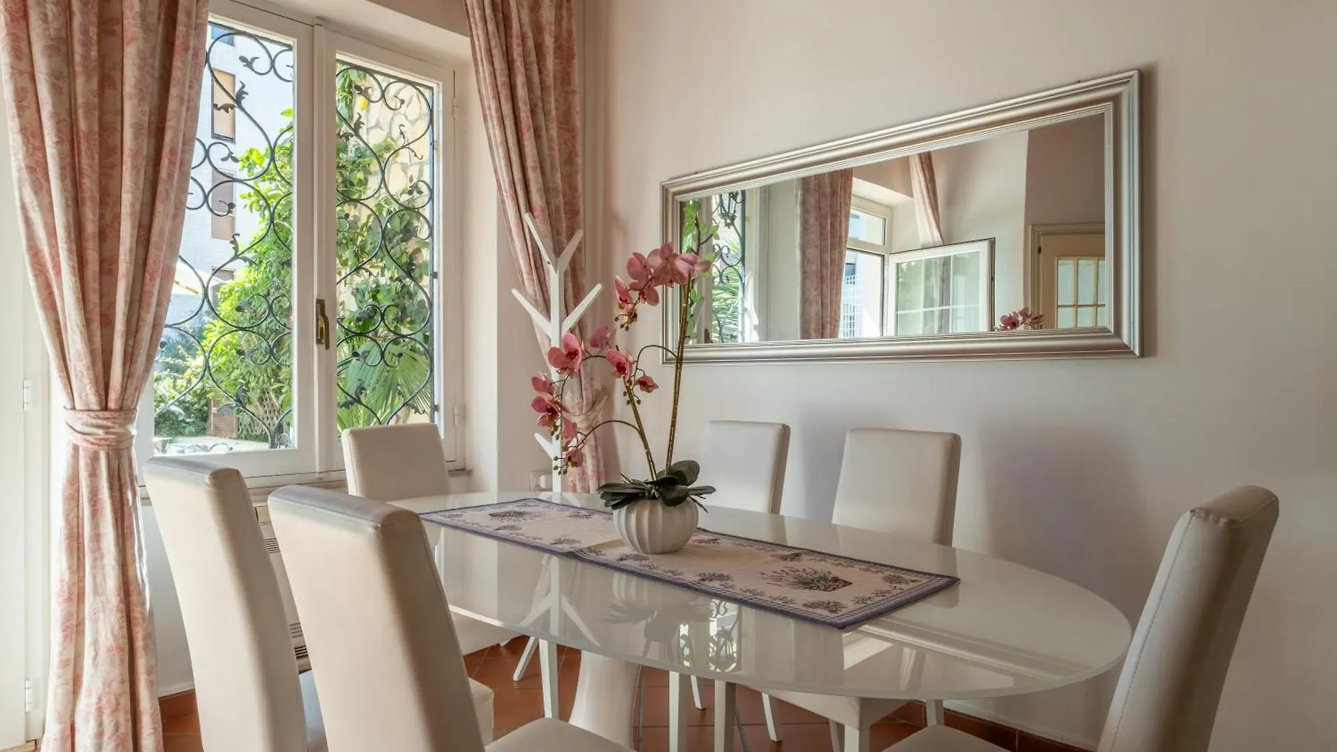 Elegante Villa Lu' Centro Citta A 10 Minuti Dal Mare Cagliari 0*,