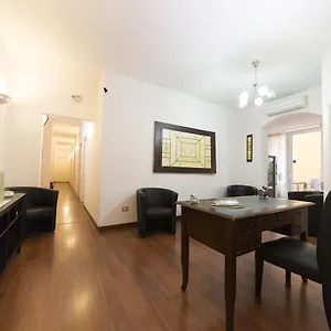 2* Pensjonat Lewisrooms